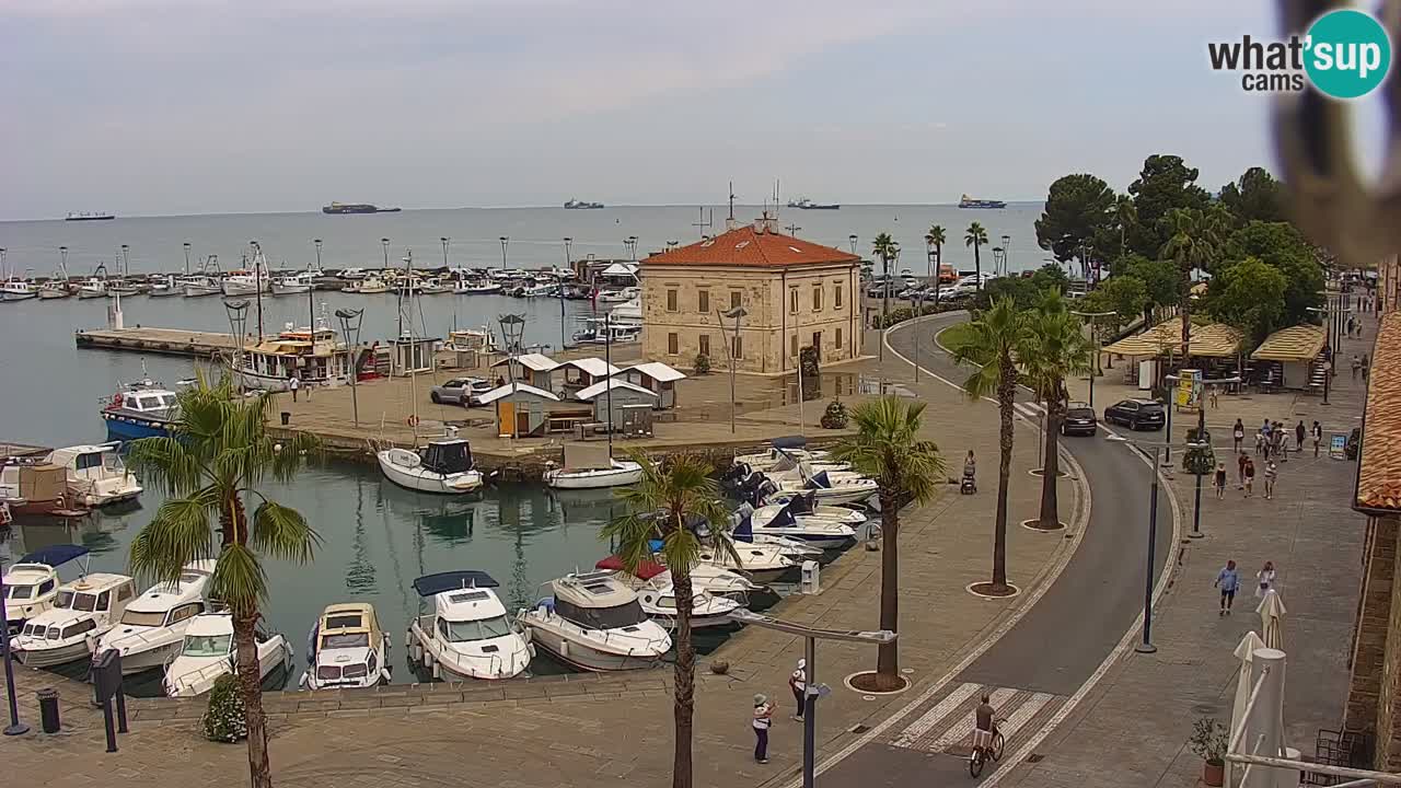 Webcam Koper – Panorama of the marina and promenade from the Grand Hotel Koper