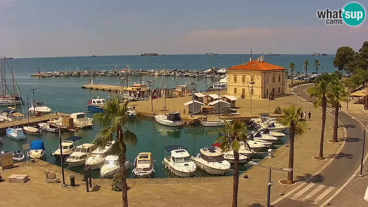 Webcam Koper – Panorama des Jachthafens und der Promenade vom Hotel Grand Koper