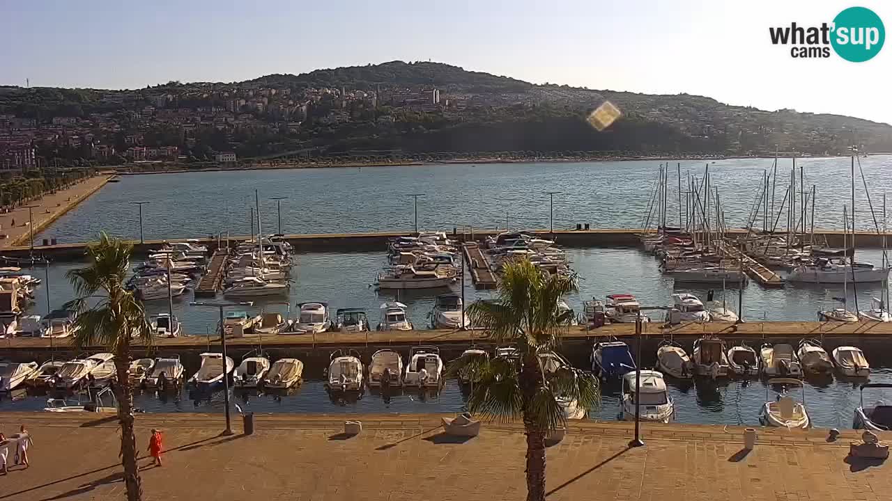 Spletna kamera Koper – Panorama na marino in promenado s Hotela Grand Koper