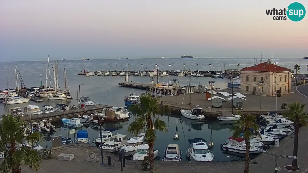 Webcam Koper – Panorama of the marina and promenade from the Grand Hotel Koper