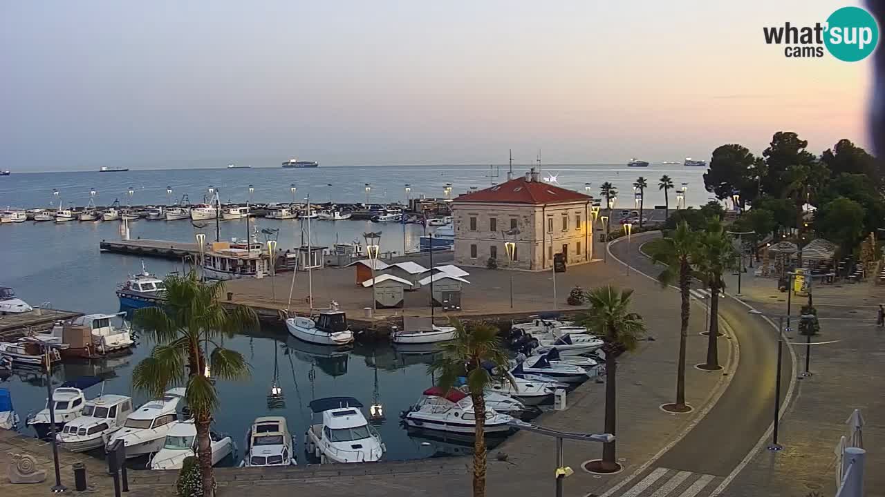 Camera en vivo Koper – puerto deportivo y paseo marítimo desde el Hotel Grand Koper
