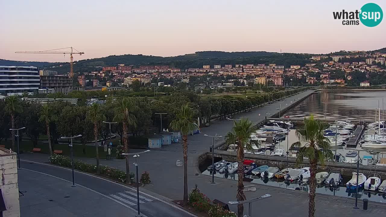Webcam Koper – Panorama de la marina et de la promenade depuis le Grand Hotel Koper