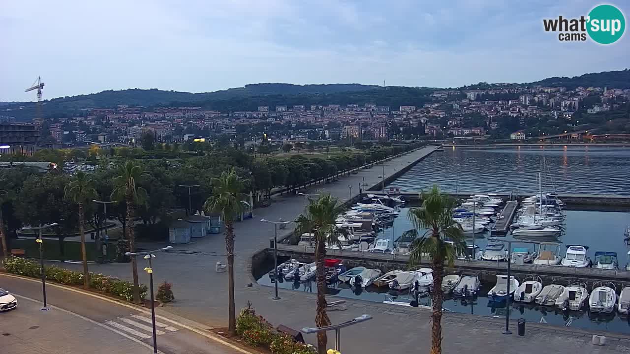Webcam Koper – Panorama de la marina et de la promenade depuis le Grand Hotel Koper