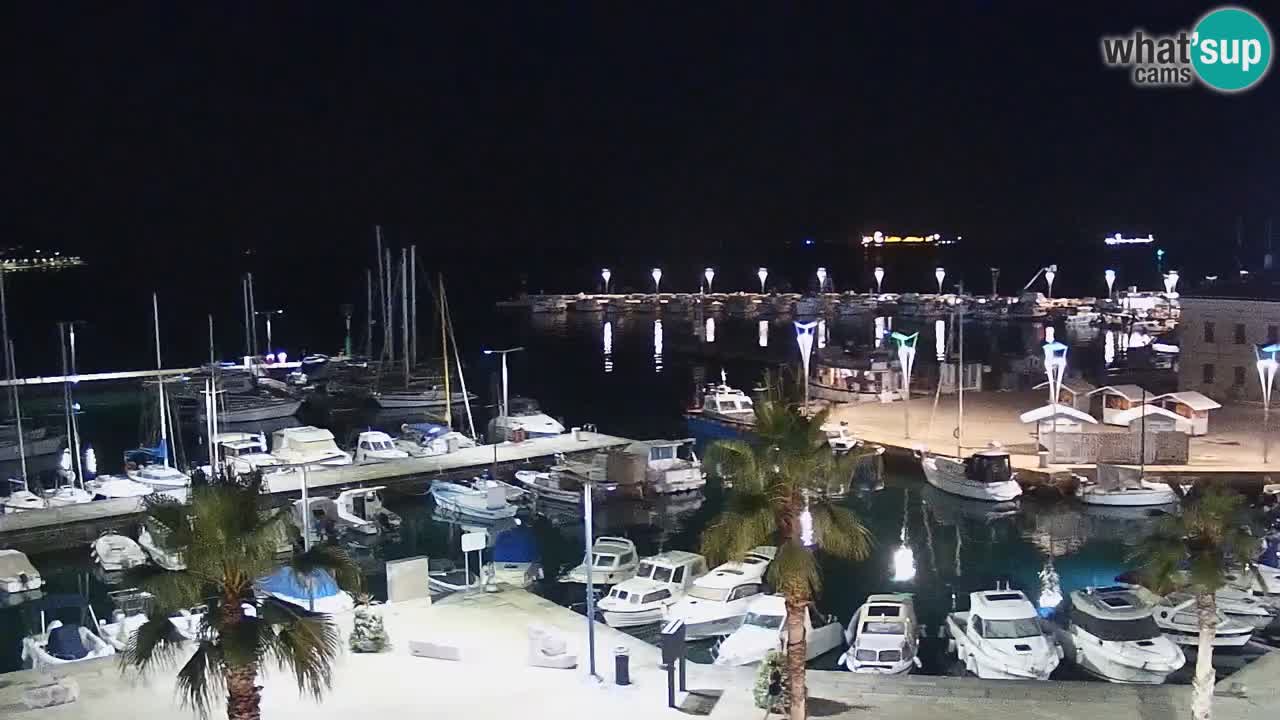 Spletna kamera Luka Koper v živo – Potniški terminal in tovorno pristanišče – Slovenija