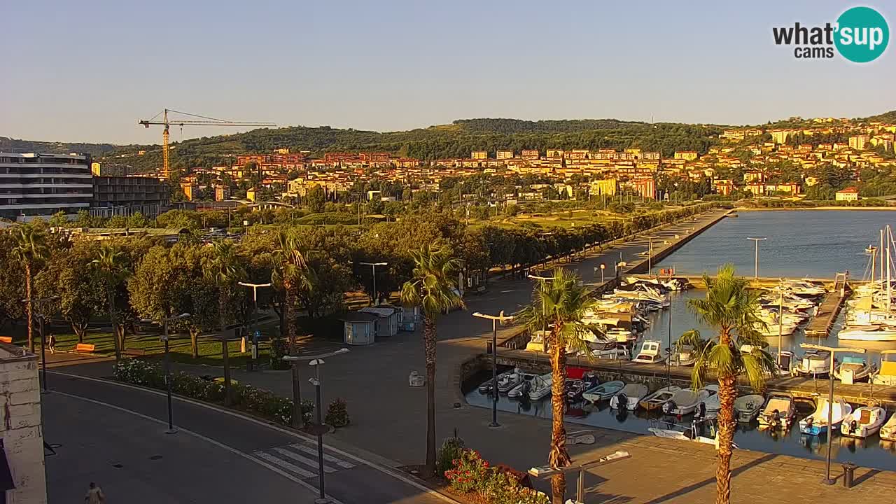 Webcam Koper – Panorama de la marina et de la promenade depuis le Grand Hotel Koper