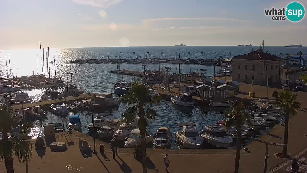 Camera en vivo Koper – puerto deportivo y paseo marítimo desde el Hotel Grand Koper