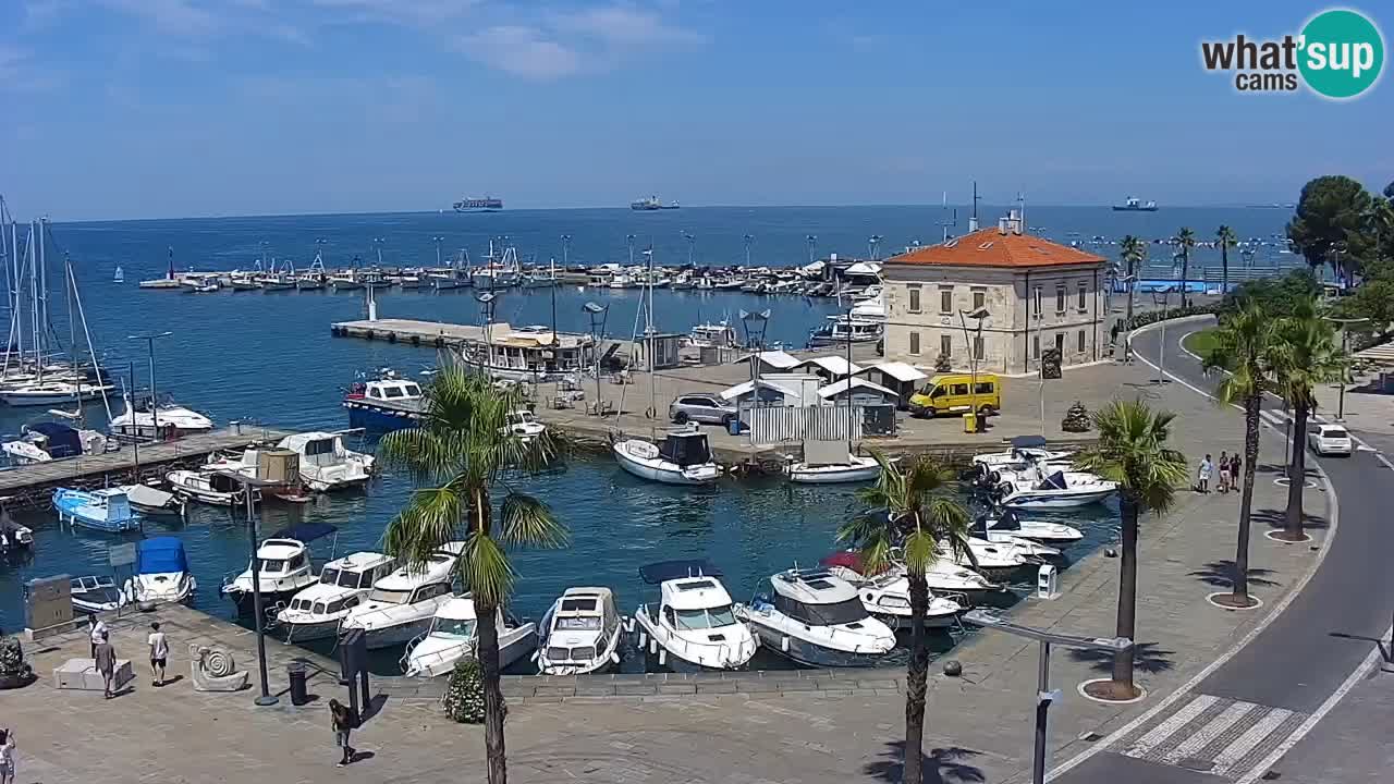Webcam Koper – Panorama des Jachthafens und der Promenade vom Hotel Grand Koper