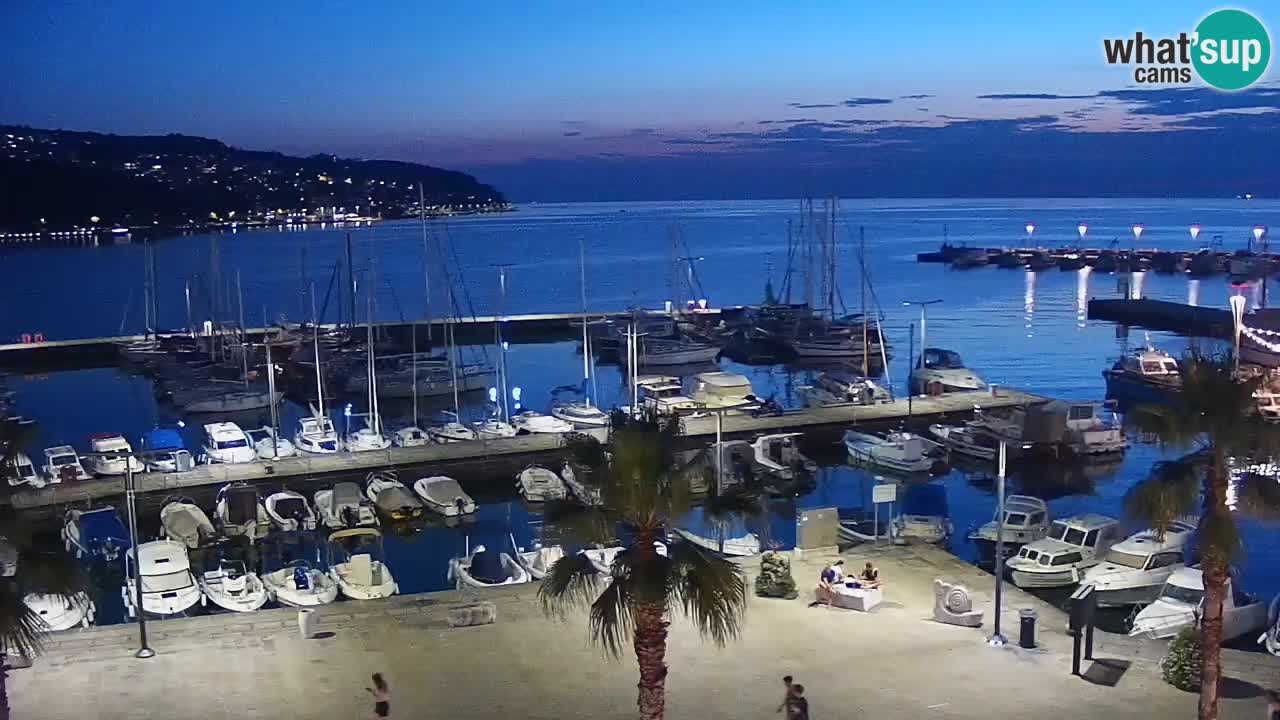 Webcam en direct du port de Koper – port de croisière et de fret – Slovénie