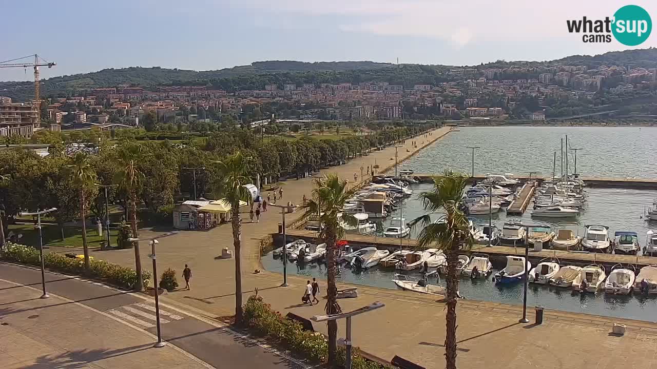 Webcam Koper – Panorama des Jachthafens und der Promenade vom Hotel Grand Koper