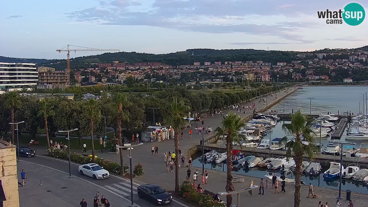 Webcam en direct du port de Koper – port de croisière et de fret – Slovénie