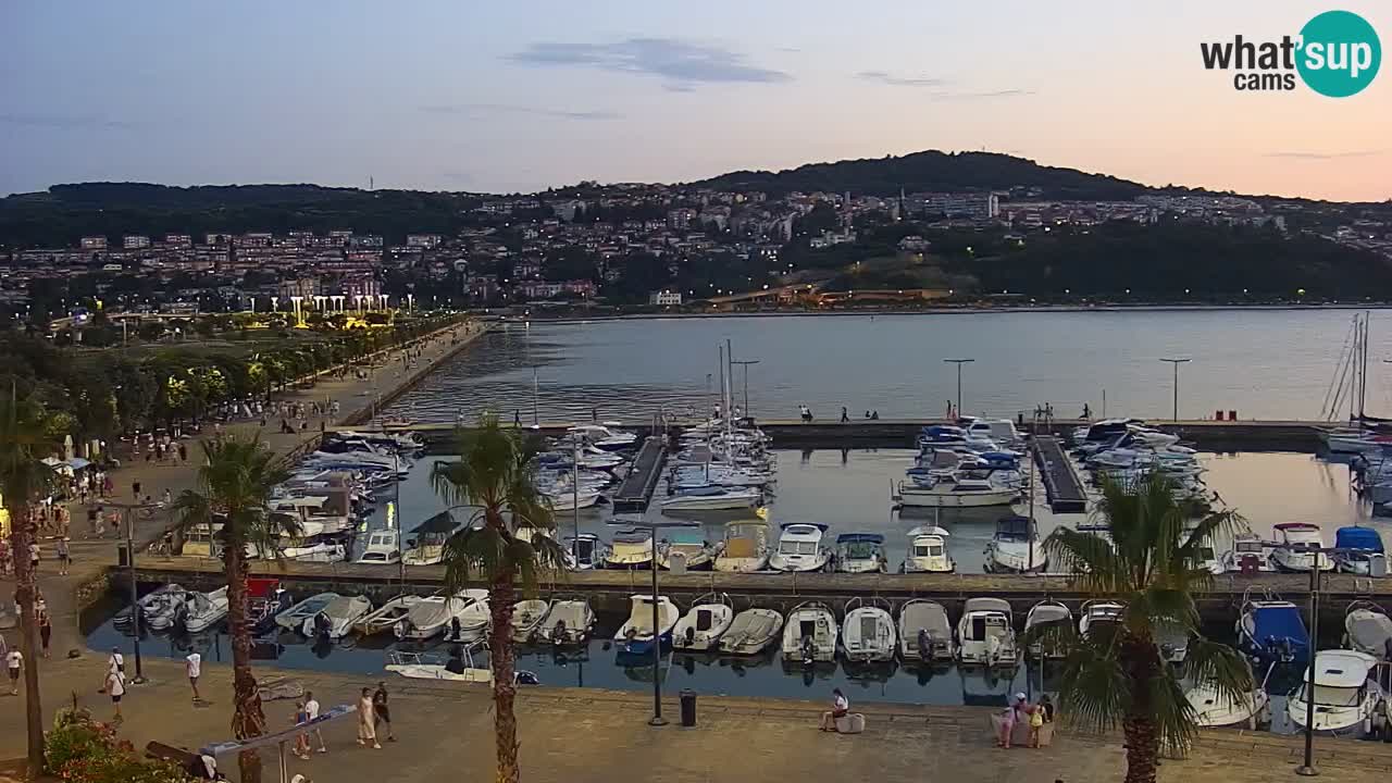 Webcam en direct du port de Koper – port de croisière et de fret – Slovénie