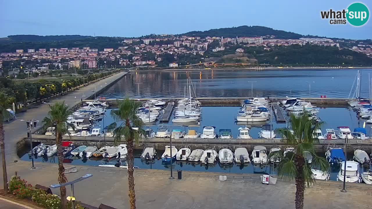 Webcam Koper – Panorama of the marina and promenade from the Grand Hotel Koper