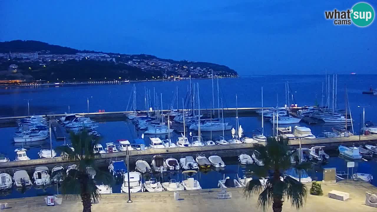Webcam Koper – Panorama of the marina and promenade from the Grand Hotel Koper