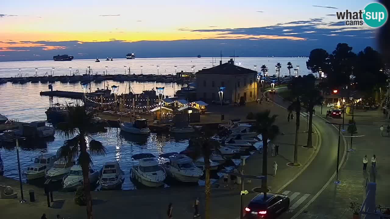 Spletna kamera Koper – Panorama na marino in promenado s Hotela Grand Koper