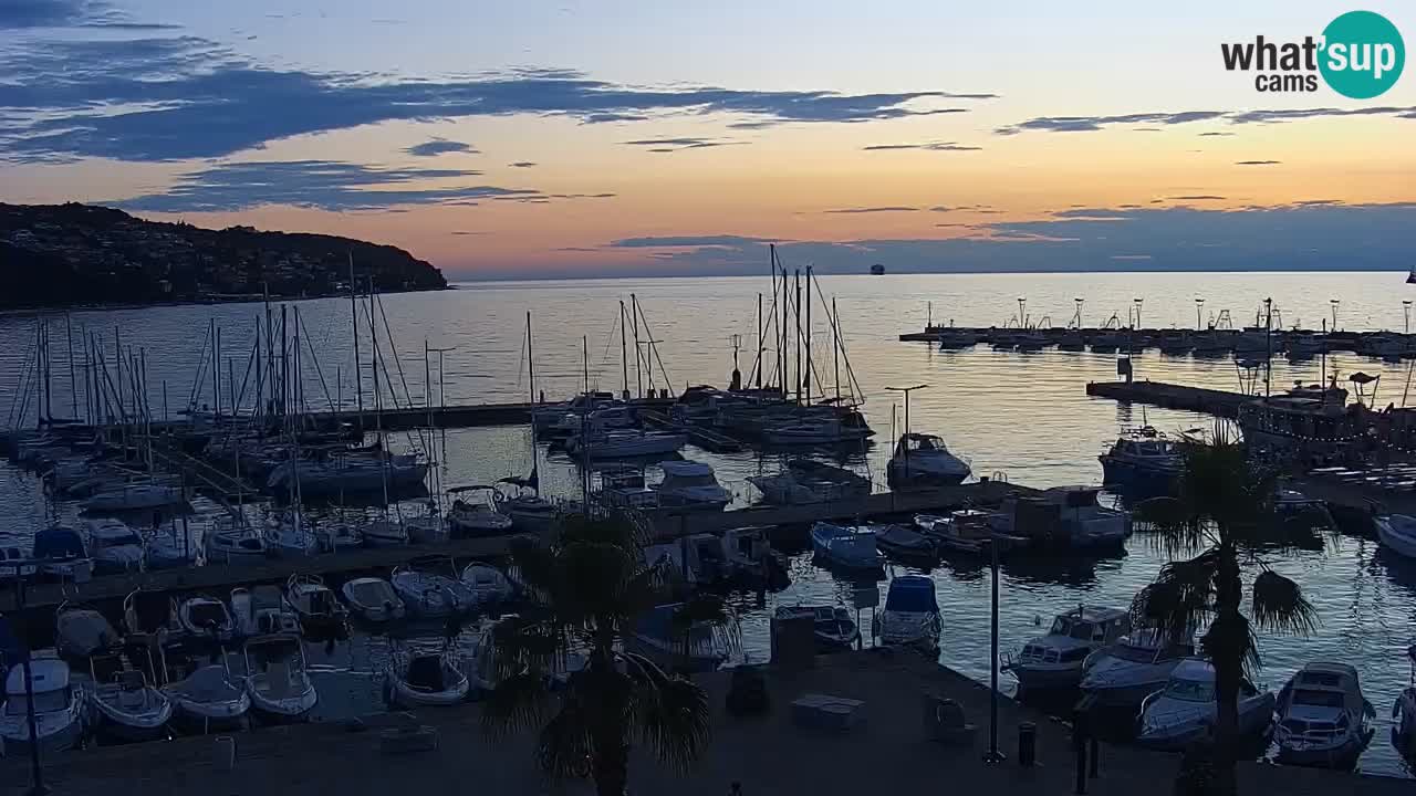Spletna kamera Koper – Panorama na marino in promenado s Hotela Grand Koper