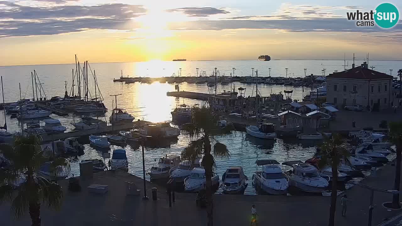 Camera en vivo Koper – puerto deportivo y paseo marítimo desde el Hotel Grand Koper