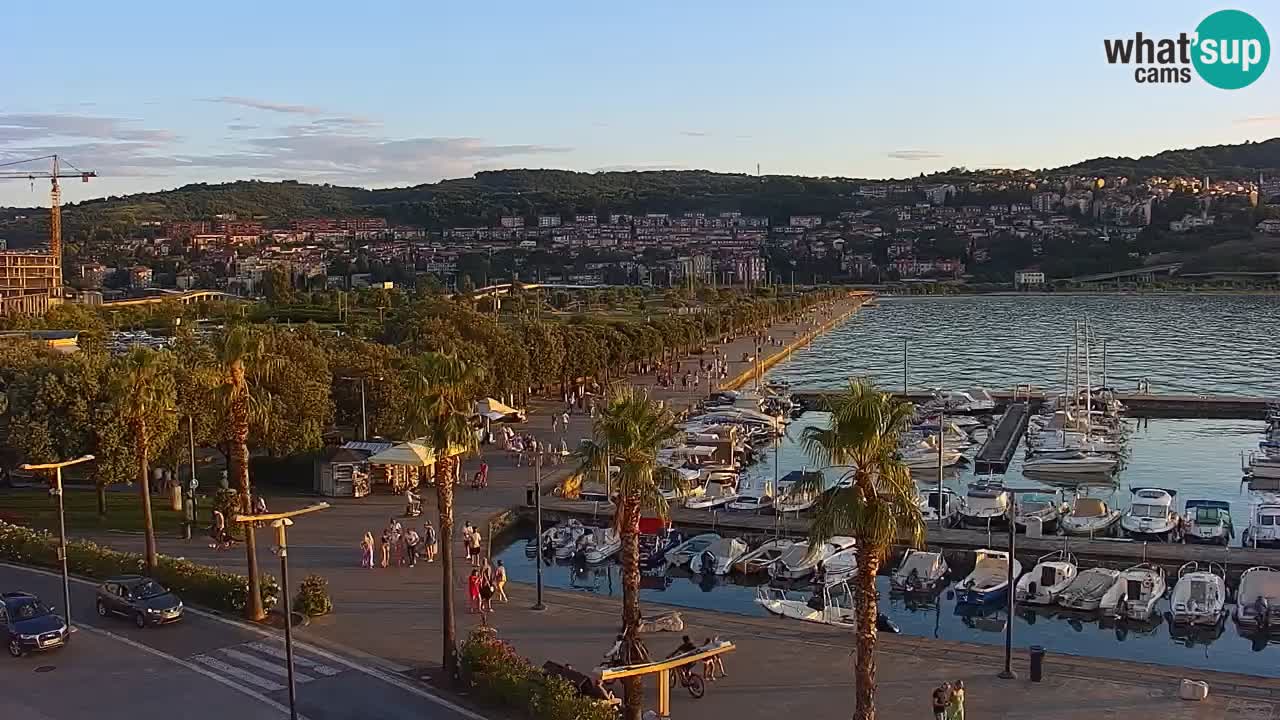 Camera en vivo Koper – puerto deportivo y paseo marítimo desde el Hotel Grand Koper