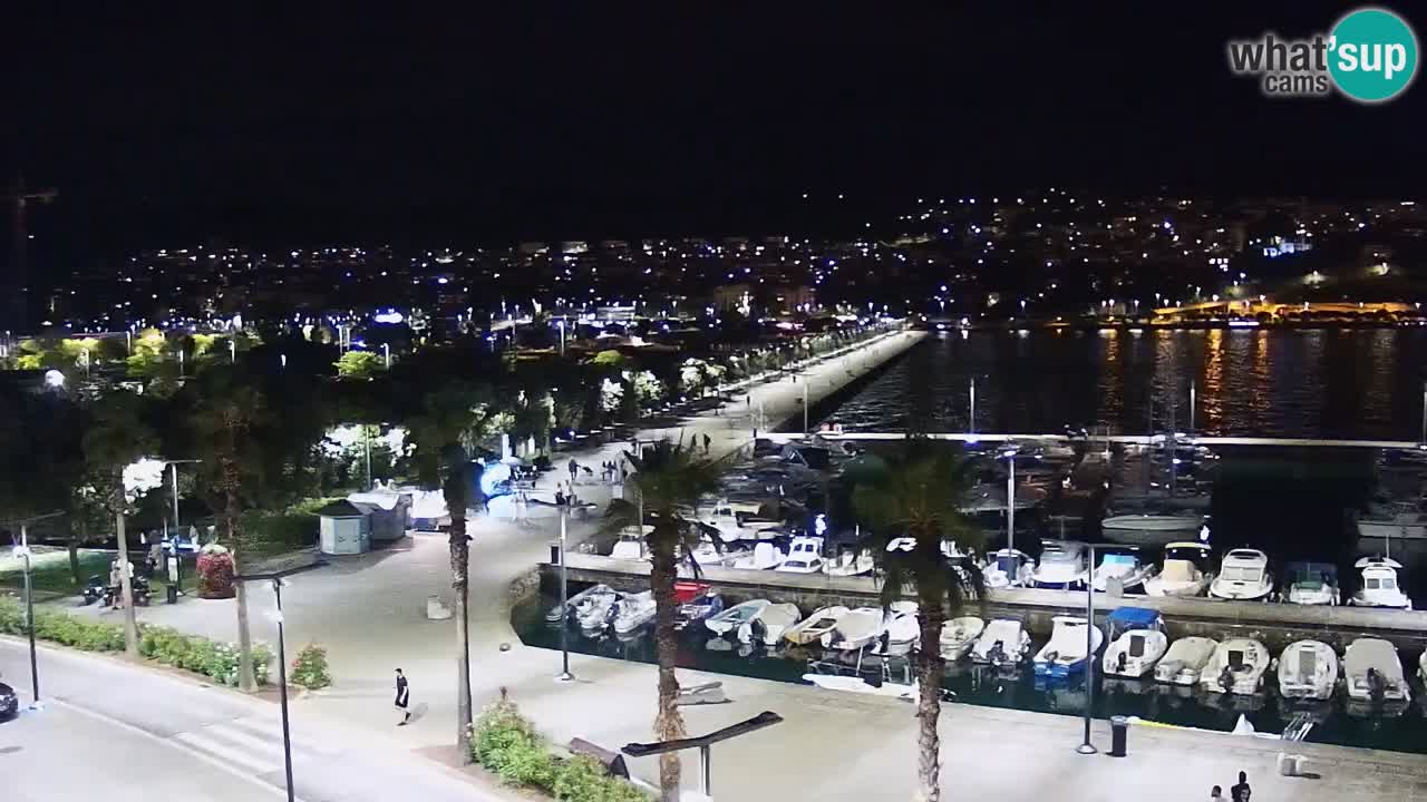 Spletna kamera Luka Koper v živo – Potniški terminal in tovorno pristanišče – Slovenija