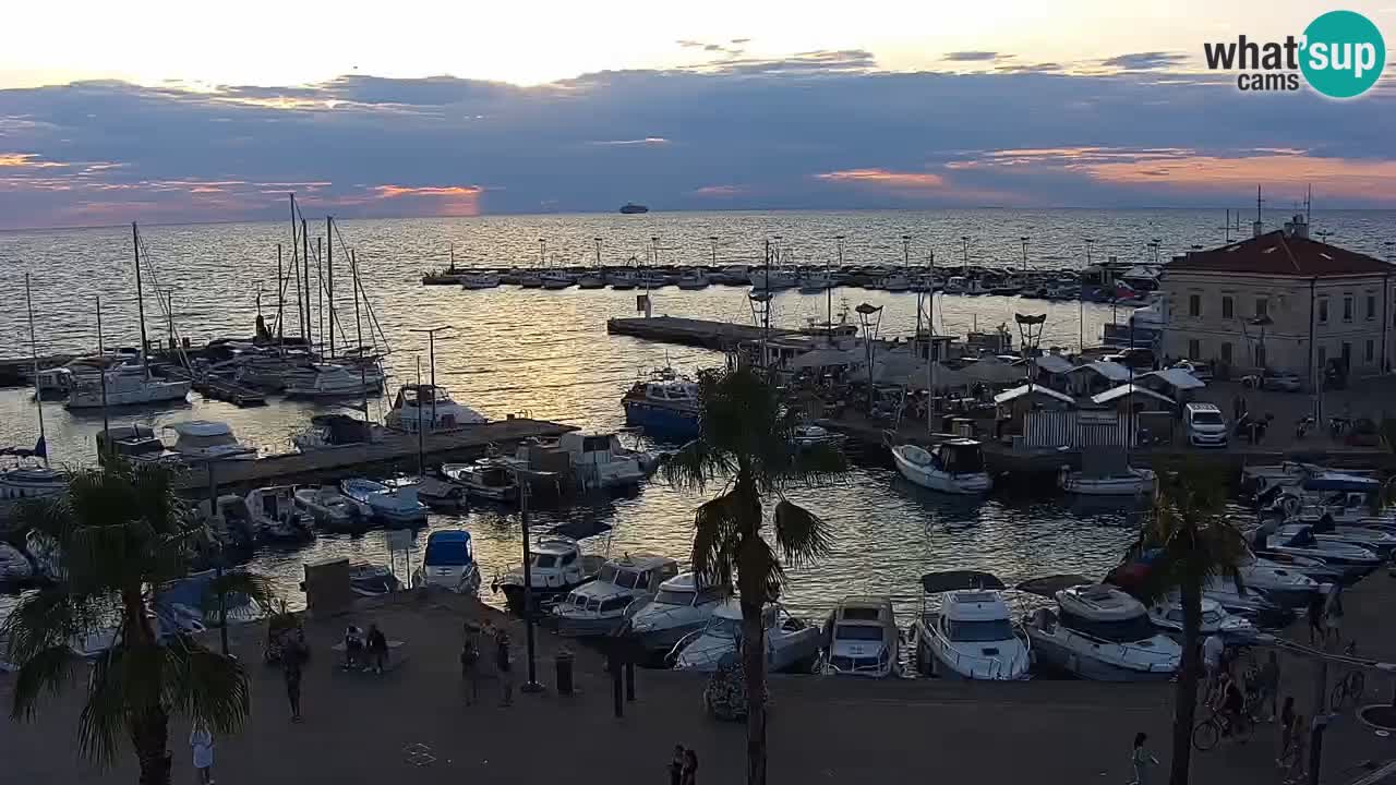 Webcam en direct du port de Koper – port de croisière et de fret – Slovénie
