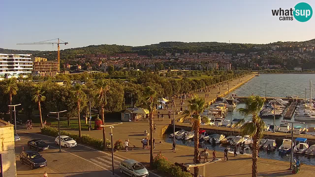 Webcam en direct du port de Koper – port de croisière et de fret – Slovénie