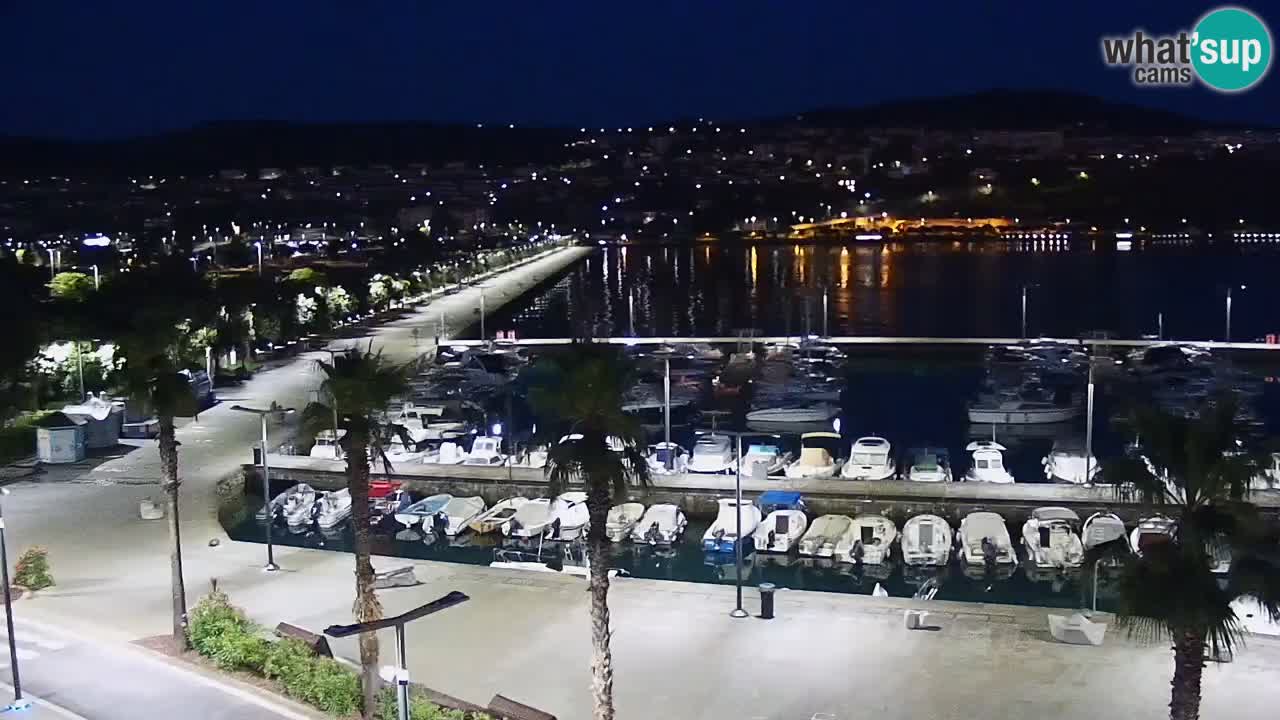 Webcam Koper – Panorama des Jachthafens und der Promenade vom Hotel Grand Koper
