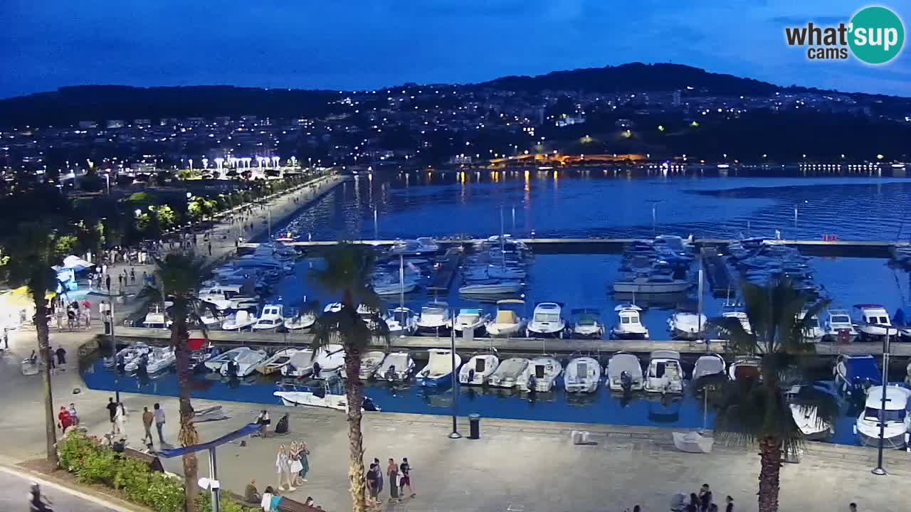 Spletna kamera Luka Koper v živo – Potniški terminal in tovorno pristanišče – Slovenija