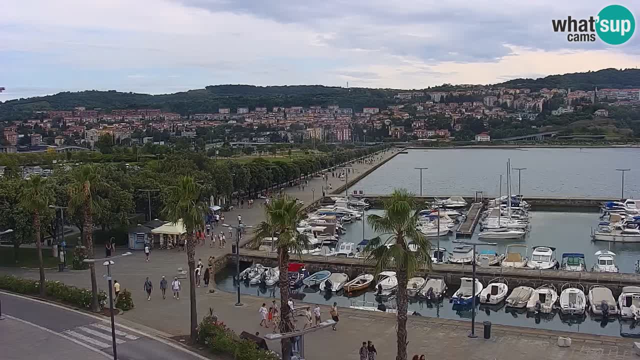 Webcam en direct du port de Koper – port de croisière et de fret – Slovénie