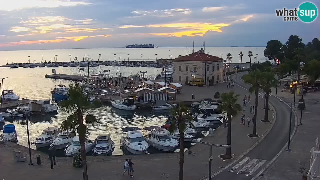 Camera en vivo Koper – puerto deportivo y paseo marítimo desde el Hotel Grand Koper