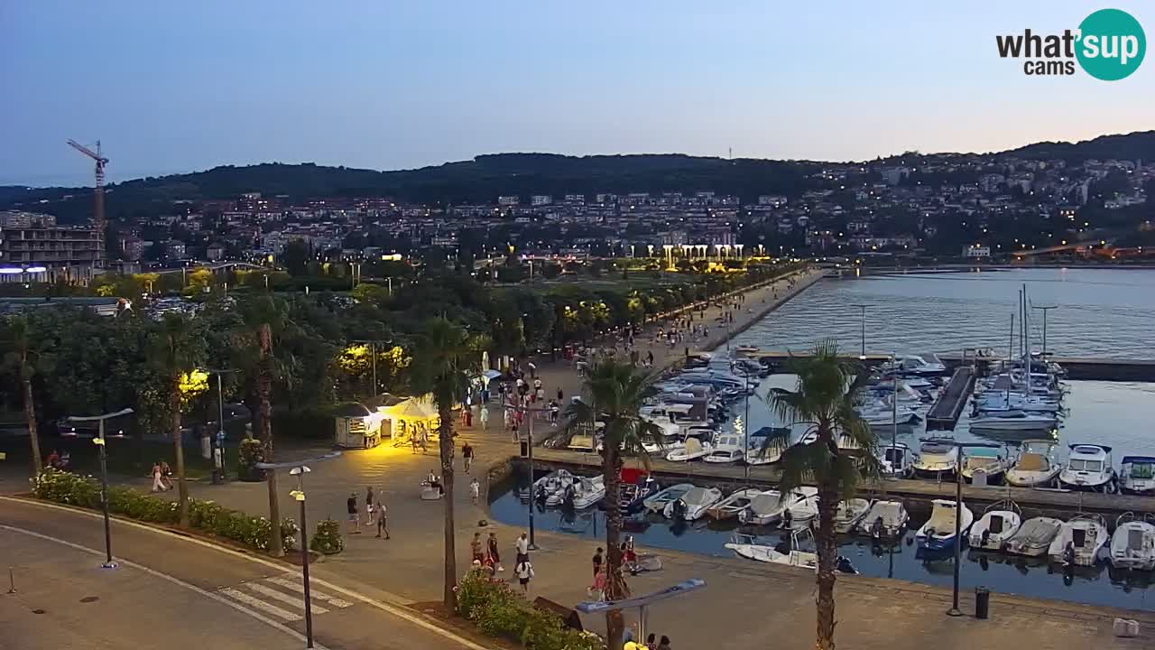 Webcam Koper – Panorama de la marina et de la promenade depuis le Grand Hotel Koper