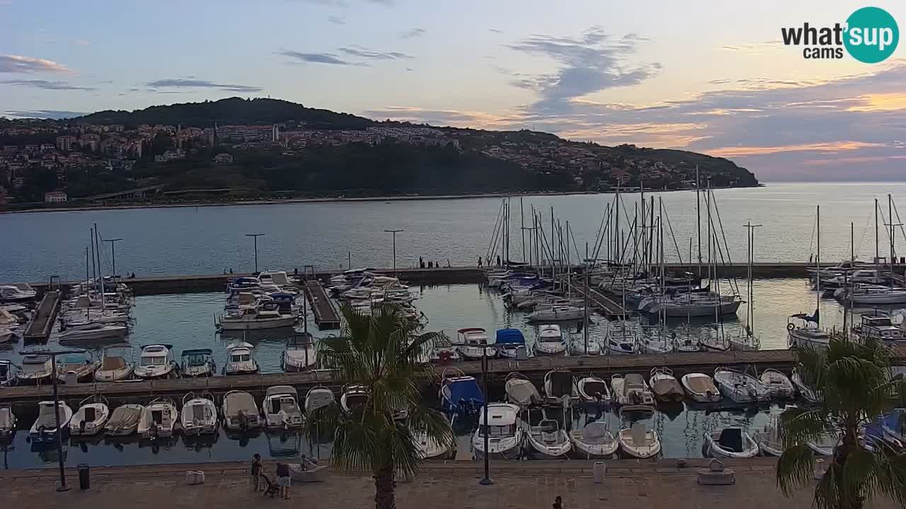 Webcam en direct du port de Koper – port de croisière et de fret – Slovénie