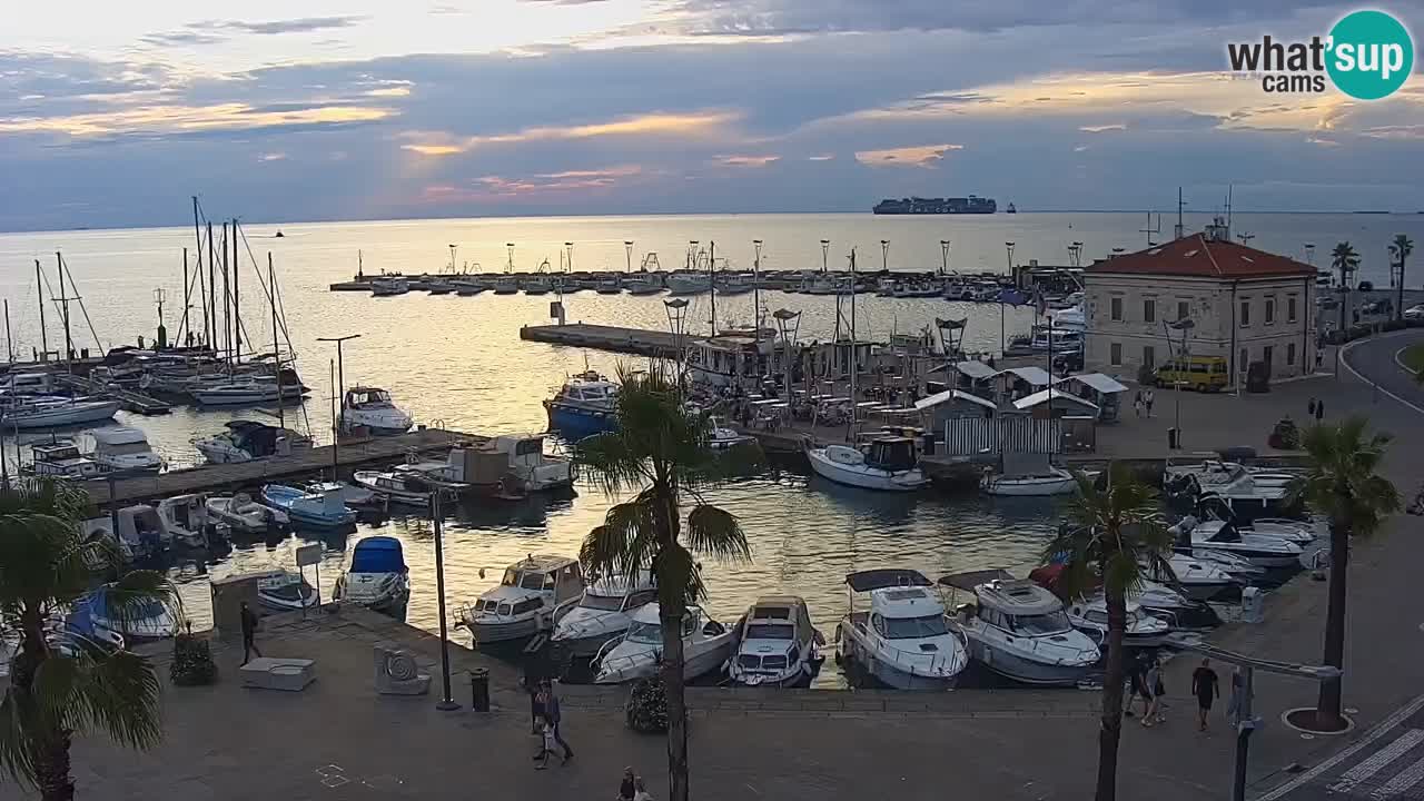Camera en vivo Koper – puerto deportivo y paseo marítimo desde el Hotel Grand Koper