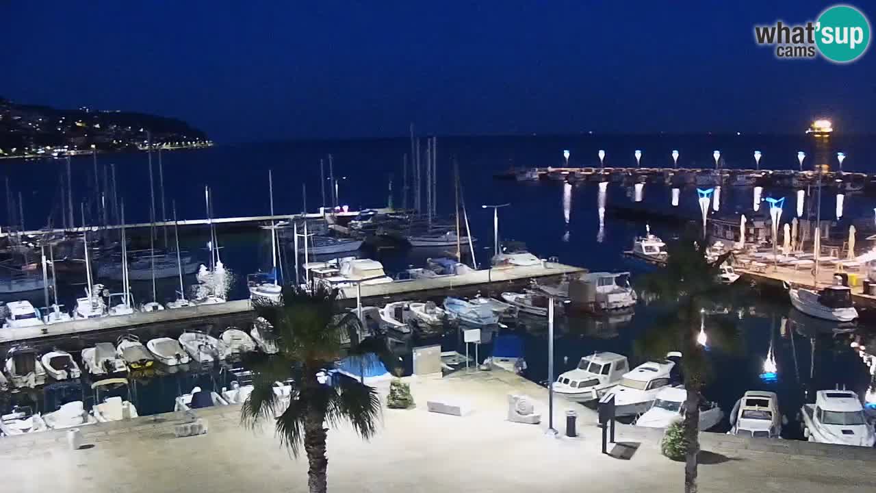 Webcam en direct du port de Koper – port de croisière et de fret – Slovénie