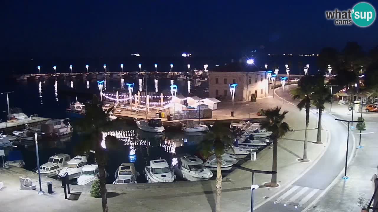 Spletna kamera Luka Koper v živo – Potniški terminal in tovorno pristanišče – Slovenija
