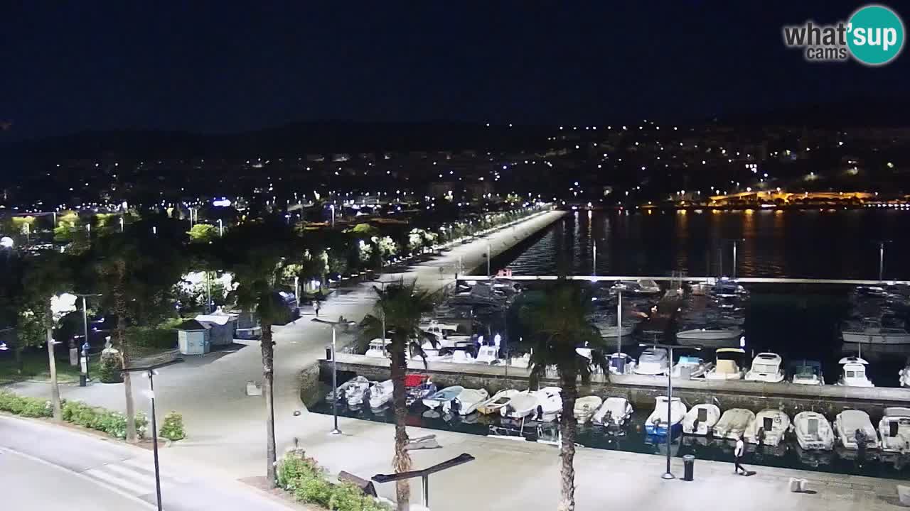 Spletna kamera Luka Koper v živo – Potniški terminal in tovorno pristanišče – Slovenija