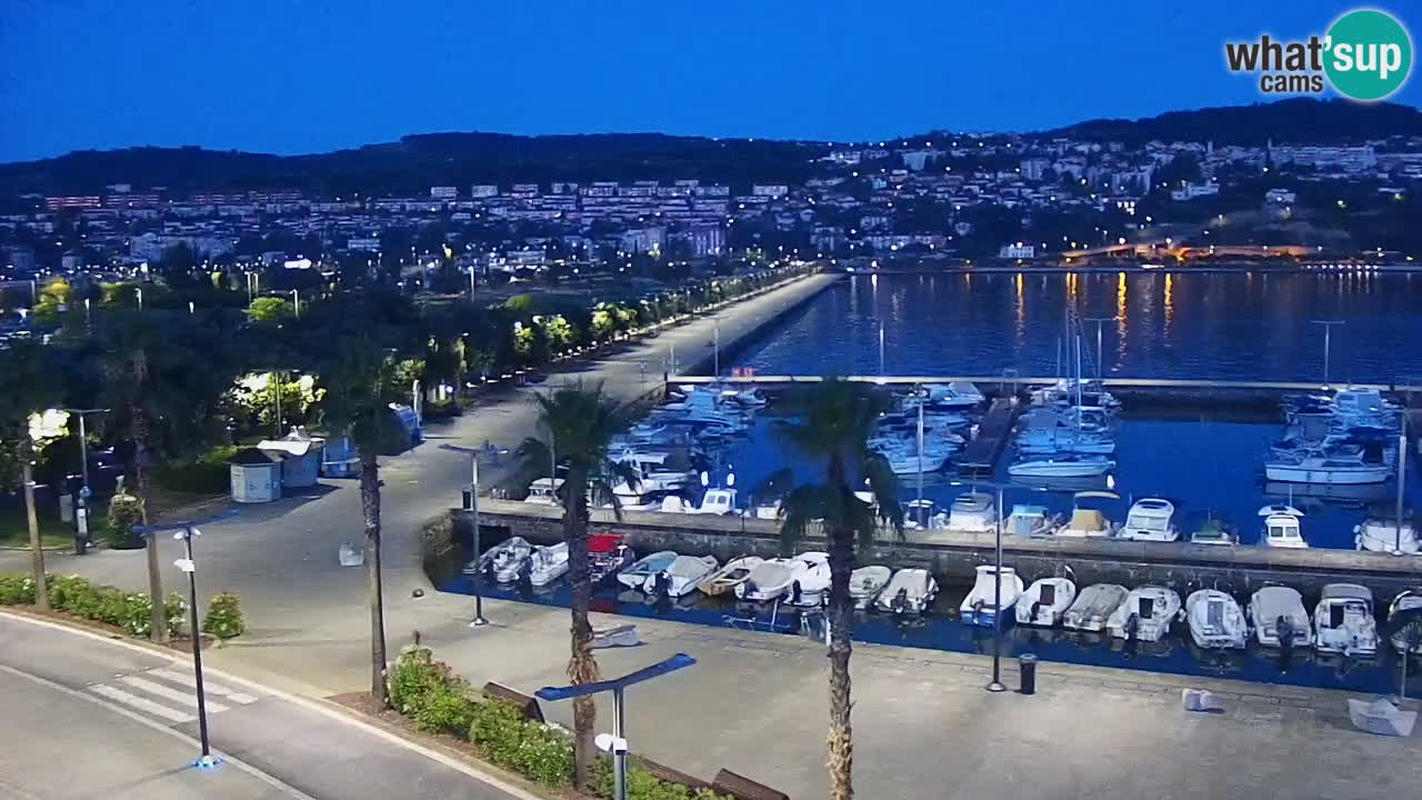 Webcam Koper – Panorama de la marina et de la promenade depuis le Grand Hotel Koper