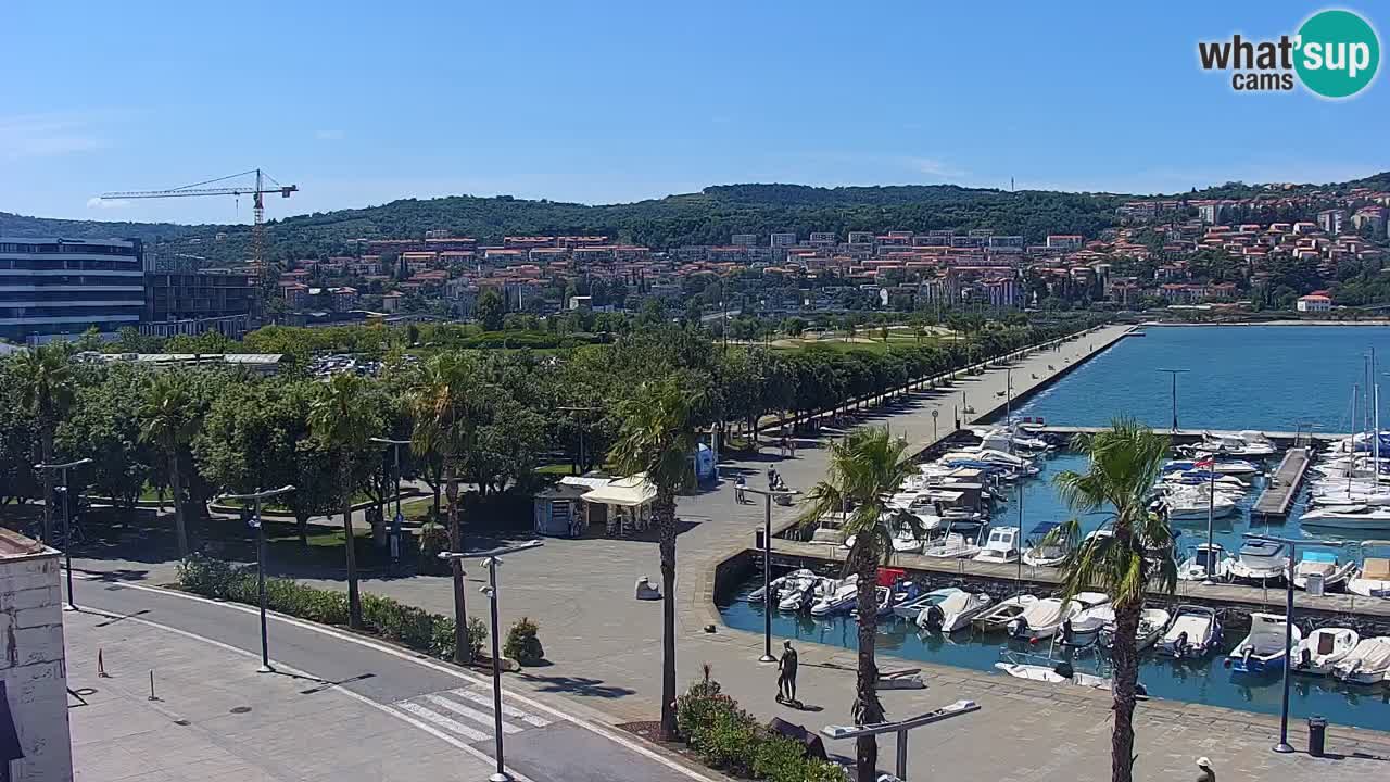 Spletna kamera Koper – Panorama na marino in promenado s Hotela Grand Koper