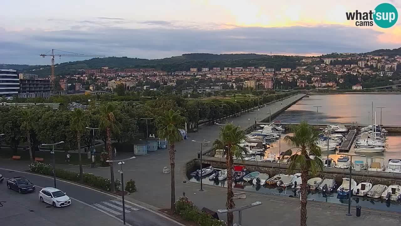 Camera en vivo Koper – puerto deportivo y paseo marítimo desde el Hotel Grand Koper