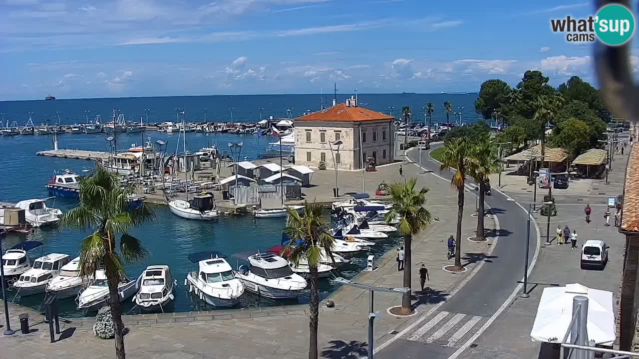 Webcam Koper – Panorama des Jachthafens und der Promenade vom Hotel Grand Koper