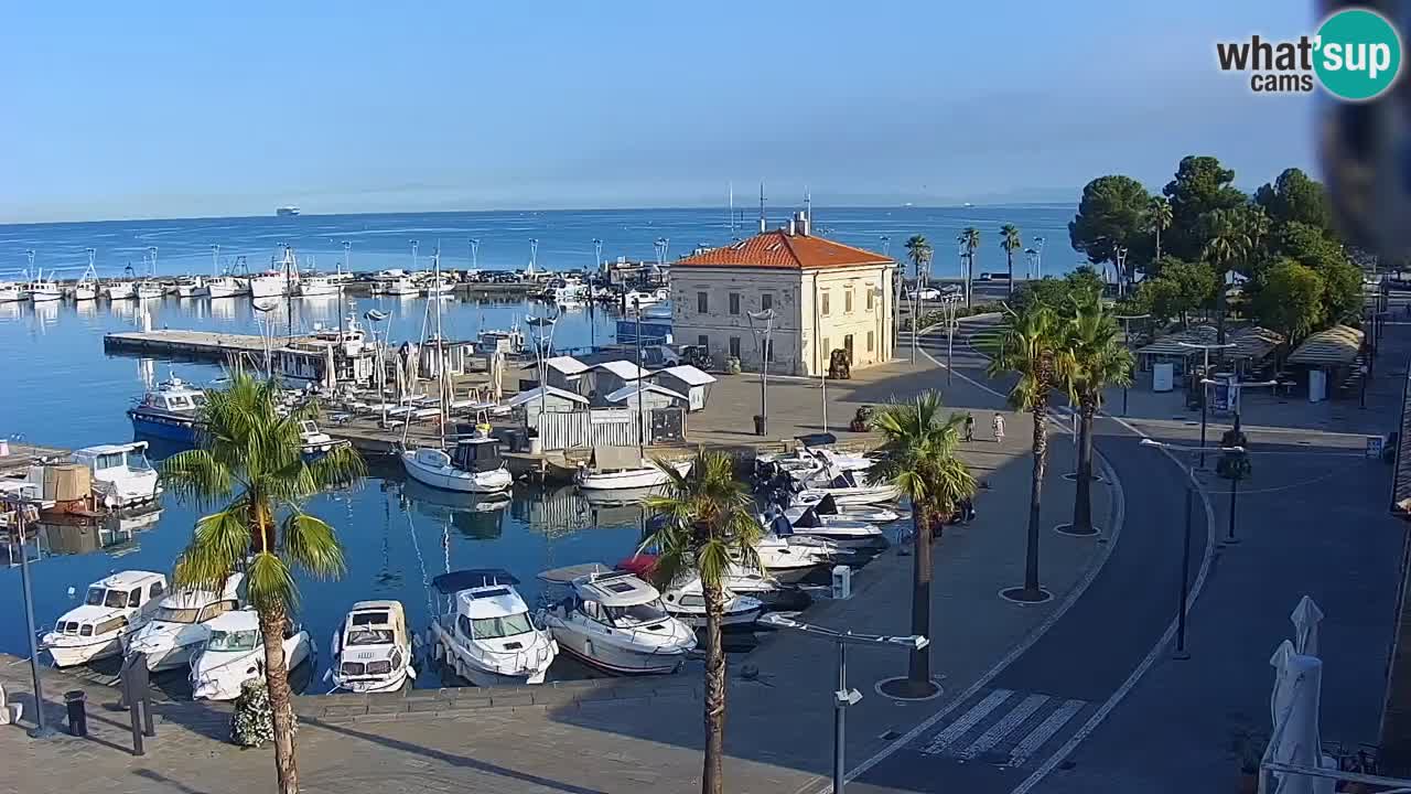 Webcam Koper – Panorama of the marina and promenade from the Grand Hotel Koper