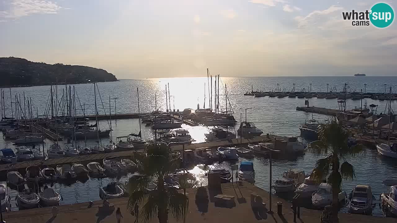 Webcam Koper – Panorama des Jachthafens und der Promenade vom Hotel Grand Koper