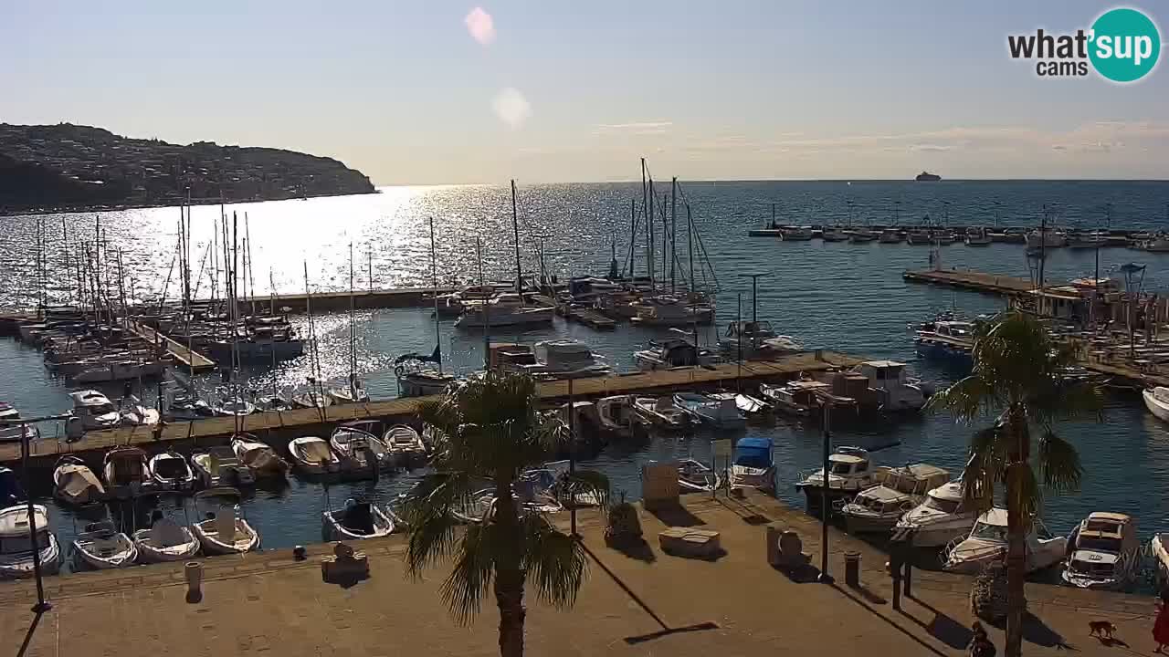 Webcam Koper – Panorama des Jachthafens und der Promenade vom Hotel Grand Koper