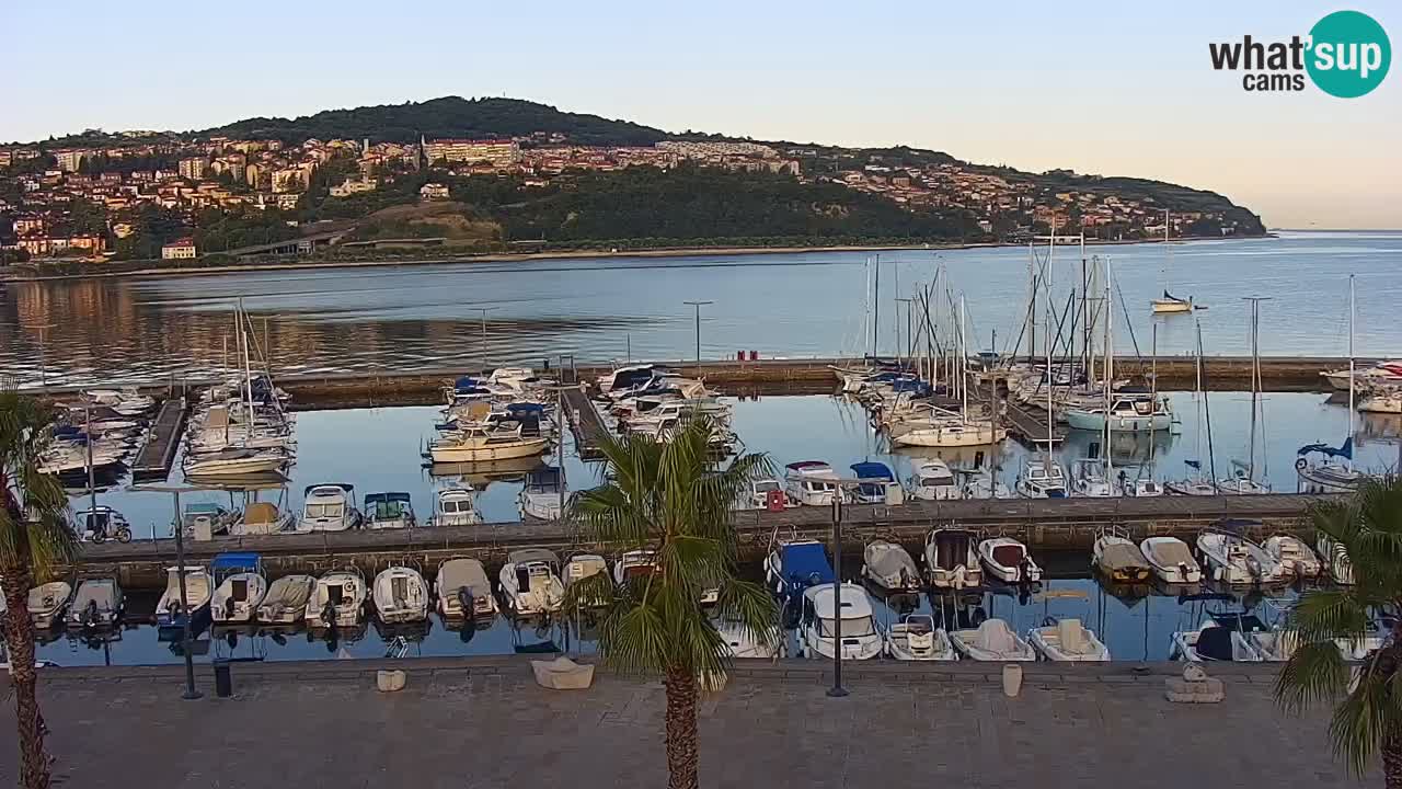 Webcam Koper – Panorama de la marina et de la promenade depuis le Grand Hotel Koper