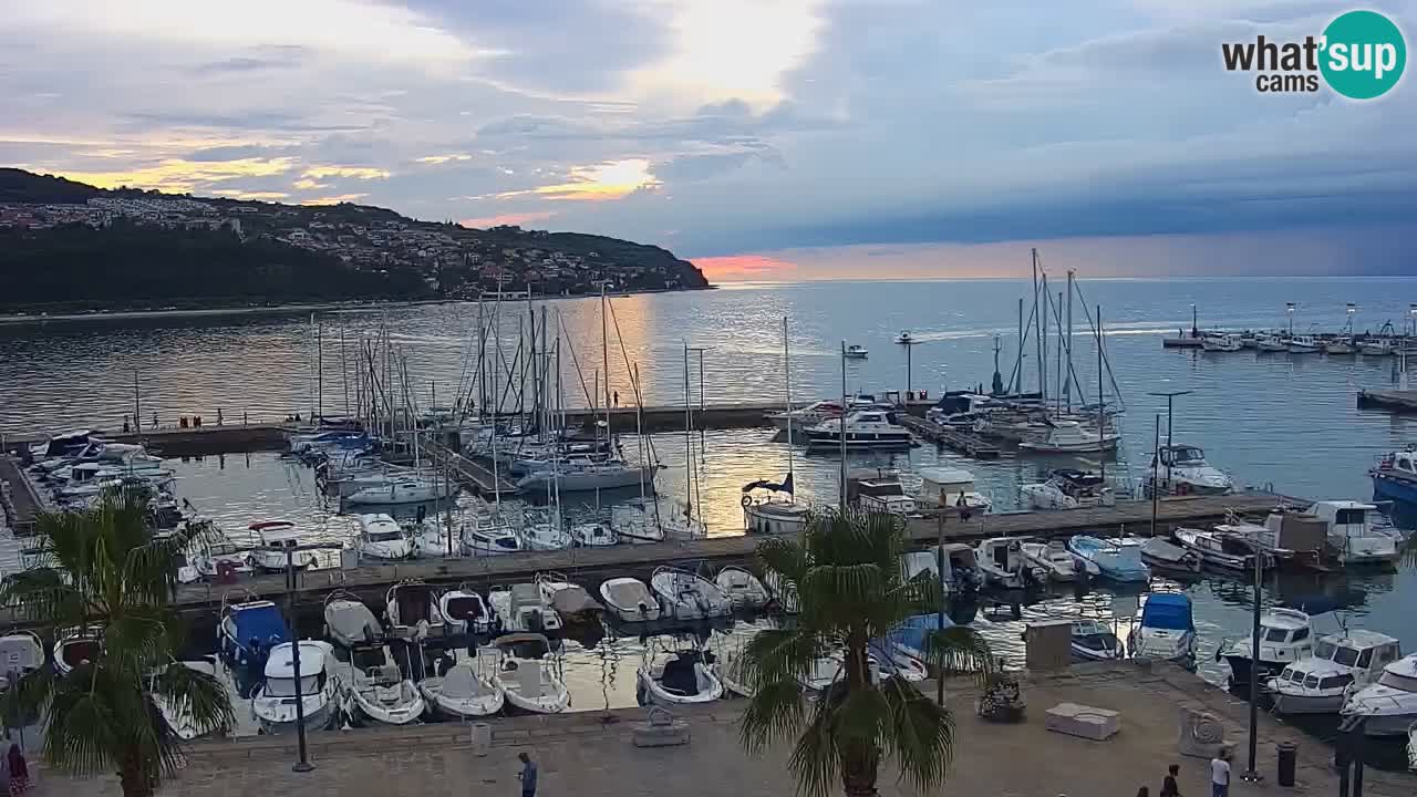Webcam Koper – Panorama of the marina and promenade from the Grand Hotel Koper