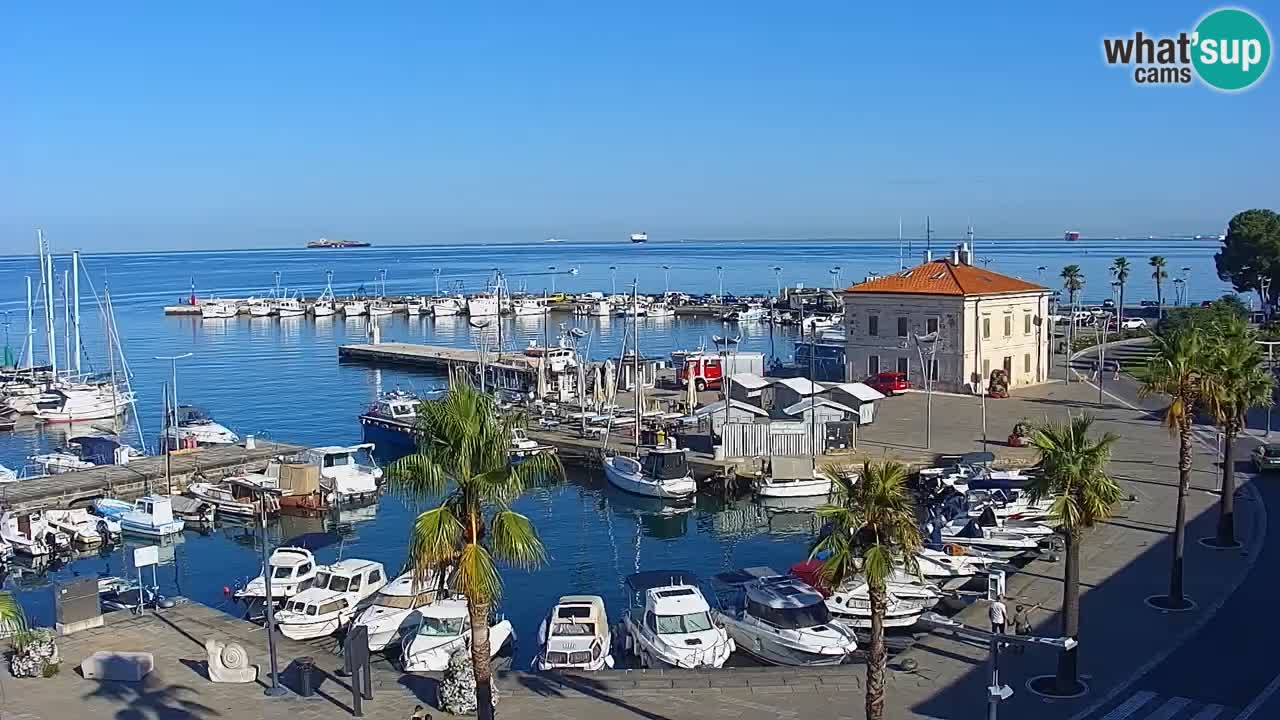 Webcam Koper – Panorama des Jachthafens und der Promenade vom Hotel Grand Koper