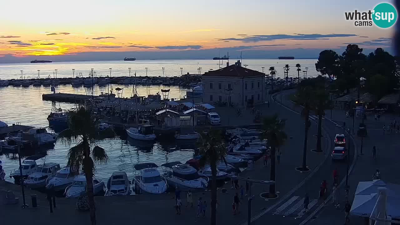 Webcam Koper – Panorama of the marina and promenade from the Grand Hotel Koper