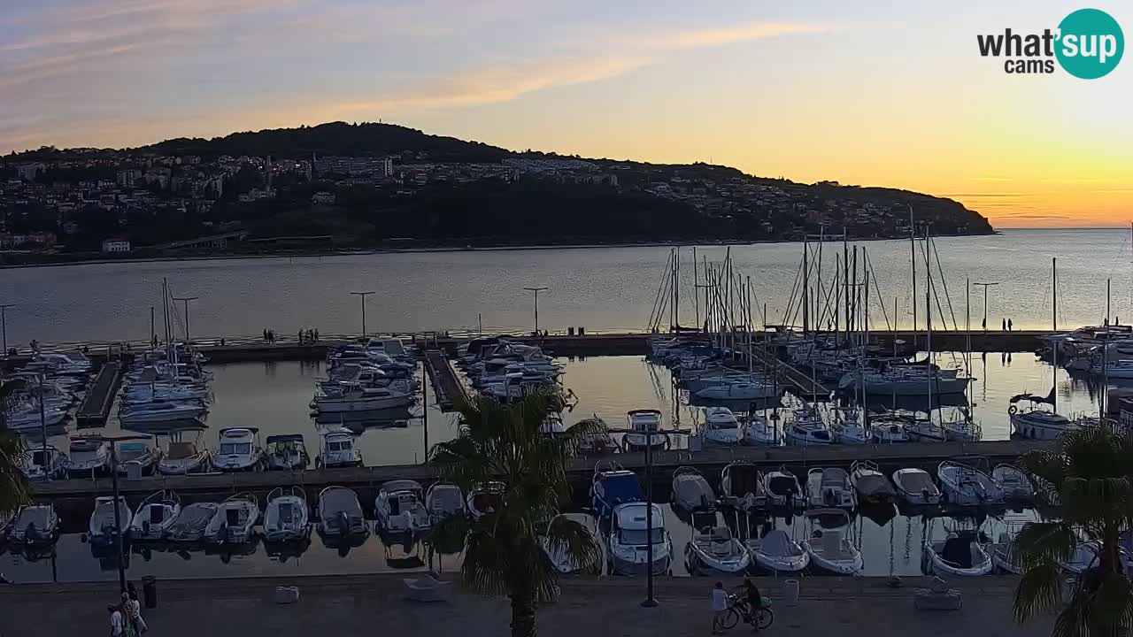 Webcam Koper – Panorama of the marina and promenade from the Grand Hotel Koper