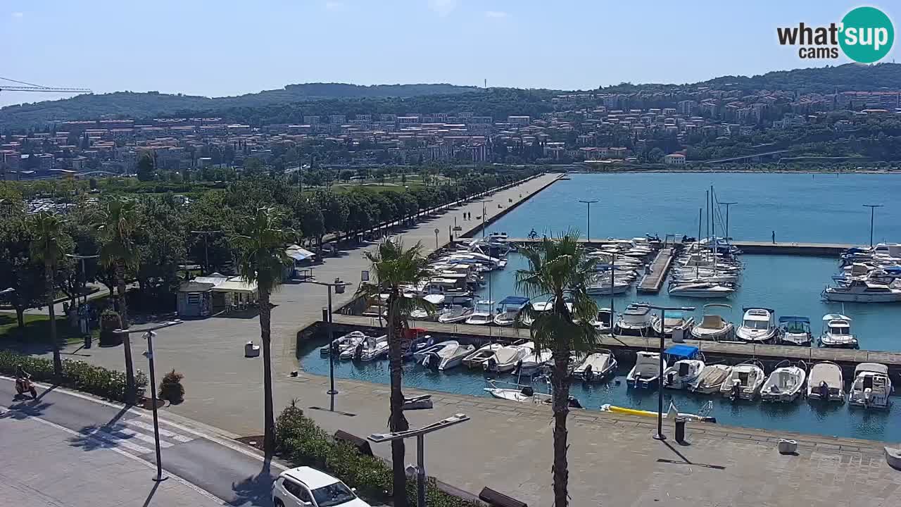 Webcam Koper – Panorama des Jachthafens und der Promenade vom Hotel Grand Koper