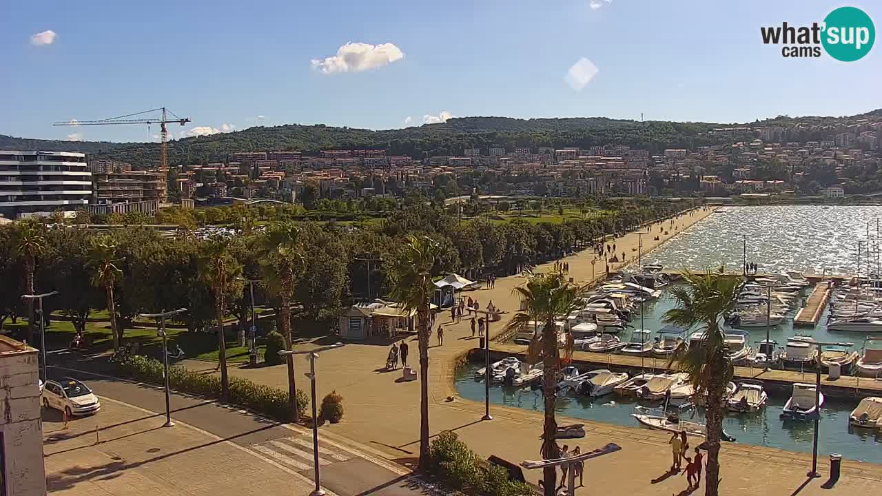 Spletna kamera Koper – Panorama na marino in promenado s Hotela Grand Koper