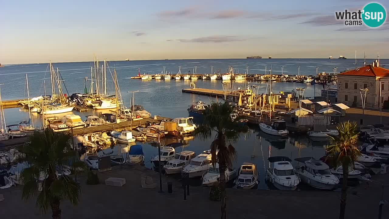Web kamera Koper – marina i promenada – hotel Grand Koper