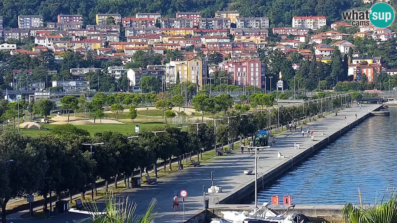 Camera en vivo Koper – puerto deportivo y paseo marítimo desde el Hotel Grand Koper